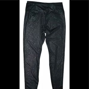 🖤Tahari sport snakeskin print leggings🖤
